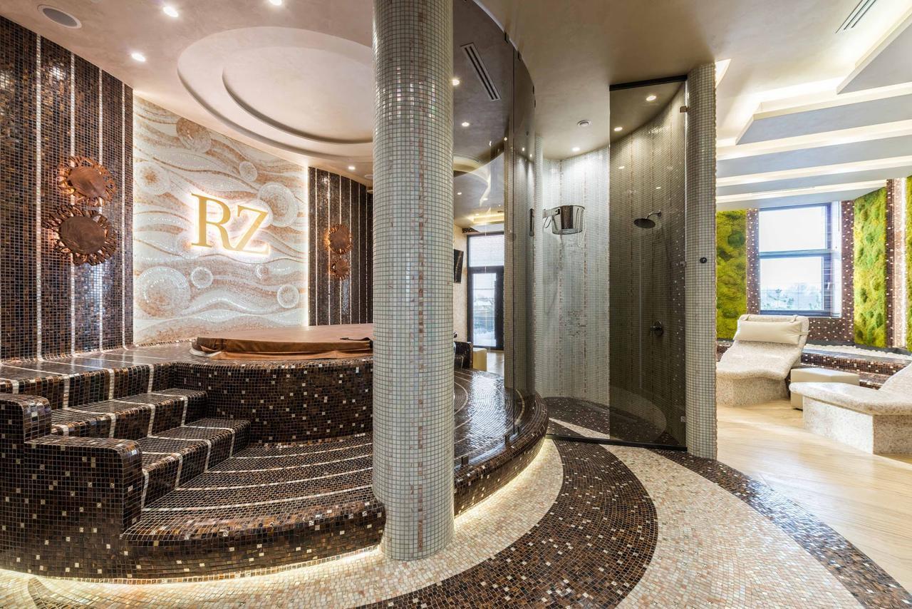 Riviera Zoloche Resort & Spa Vishenki  Exterior foto